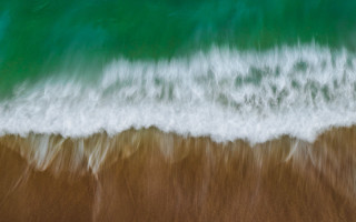 Blurry wave shore green ocean - ocean free wallpaper for desktop
