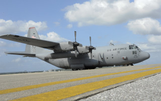 Air force plane runway clouds - top of an airport runway free wallpaper