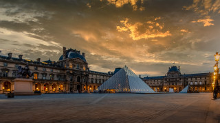Paris building pyramid sky clouds - paris school free wallpaper