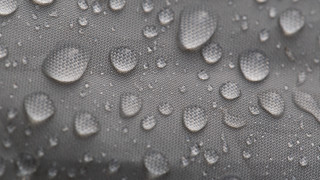 Rain droplets fishnet fence honeycomb - water droplet free wallpaper