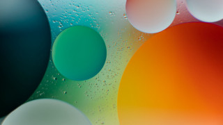 Colorful bubbles water surface holography - octane renderer free wallpaper for desktop