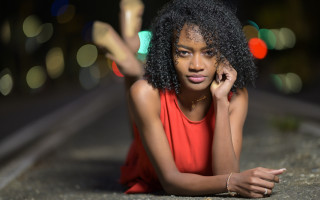 Woman red dress phone smiling - chinwe chukwuogoroy free wallpaper for desktop