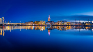 City skyline bridge clock tower - a bridge over a body of water free wallpaper