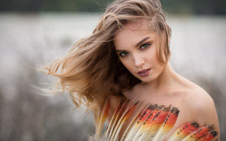 Woman tattoo blowing hair green - affinity photo free wallpaper