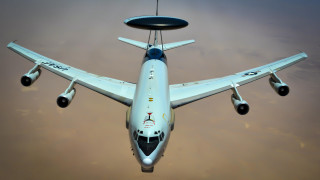 Large white airplane cloudy sky 3 - a large white airplane free wallpaper