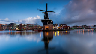 Windmill water city night reflection - the water in front free wallpaper for desktop