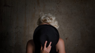 Blonde woman black hat black - black hat free wallpaper
