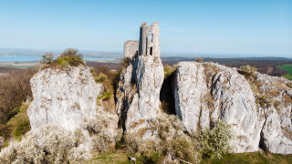 Castle rock outcrop field trees - zabrocki free wallpaper