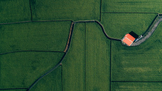 Small house green field red - a small house free wallpaper