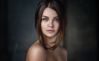 Elina karimova portrait bangs brown - a black background behind her free wallpaper