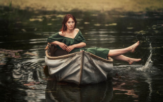 Woman boat water sitting barefoot - pre free wallpaper