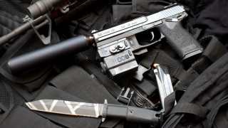 Gun knife backpack city scene - rpg free wallpaper