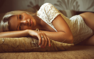 Woman pillow bed portrait photorealistic - a pillow free wallpaper for desktop