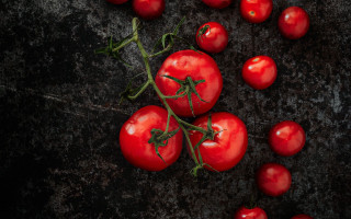 Tomatoes black surface green stems - a few green stem free wallpaper