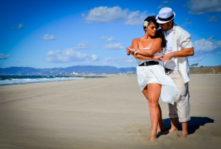 Man woman dancing beach together - the beach together free wallpaper