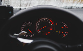Car dashboard speedometer dashlight raindrop - motion blur free wallpaper