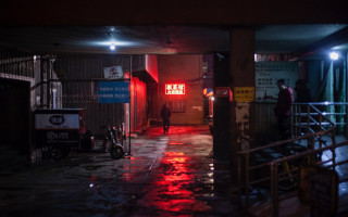 Dark alley red light man - neon free wallpaper for desktop