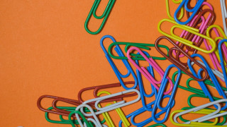 Paper clips orange surface white - paper texture free wallpaper for desktop