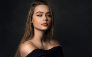 Elina karimova longhair blacktop portrait 2 - a black top free wallpaper