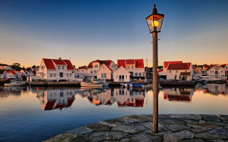 Lamp post river dock red - a lamp post free wallpaper