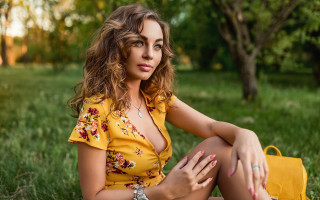 Woman grass yellow purse nature - woman free wallpaper