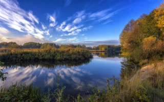 River trees clouds blue sky - free autumn wallpaper