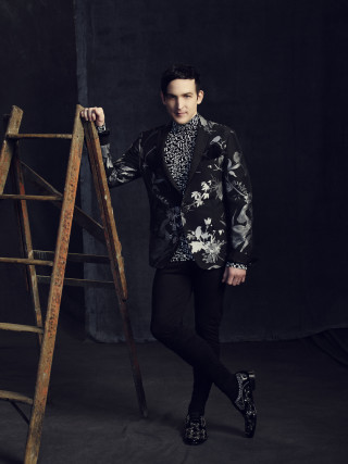 Man standing ladder black room - rococo free wallpaper for mobile