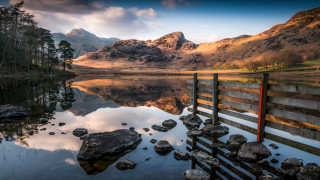 Lake fence mountains clouds rocks - andrew geddes free wallpaper