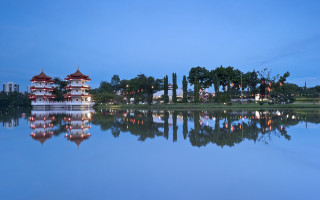 Lake building trees blue sky - ding guanpeng free wallpaper