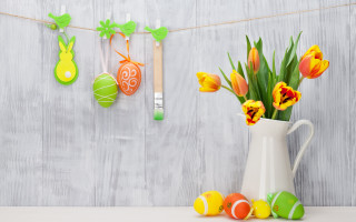 Tulips vase easter decorations folk - bright color free wallpaper