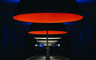 Long hallway checkered floor red - the end free wallpaper