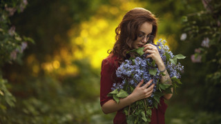 Woman flowers serious bokeh outdoors - a bunch of flowers free wallpaper for desktop