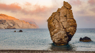 Large rock ocean beach mountain - the ocean next free wallpaper