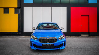 Blue bmw car colorful wall - a red door free wallpaper
