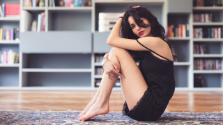 Library fashion blackhair barefoot portrait - andrea orcagna free wallpaper