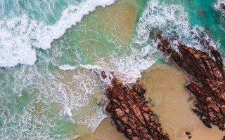 Beach waves rockycliff aerial australiantonalism - adrian zingg free wallpaper