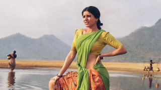 Woman sari beach water ellaguru - a woman in a sari free wallpaper
