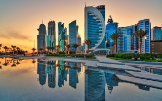 Sunset cityscape pool palm trees - bascove free wallpaper