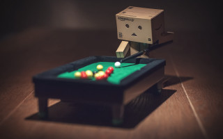 Robot pool game box shallow - a box free wallpaper for desktop