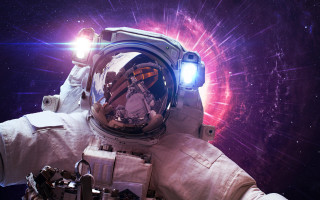 Space astronaut flashlight stars bright - a flashlight free wallpaper for desktop