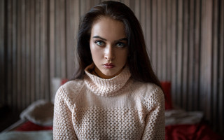 Serious woman long hair fishnets - her face free wallpaper for desktop