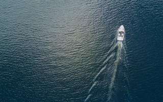 Ocean boat cinematic starry night - cinematic free wallpaper