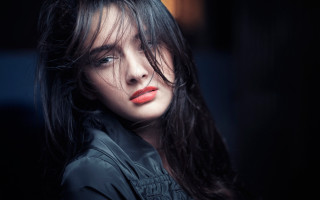 Woman longhair redlipstick portrait blueeyes - a red lipstick free wallpaper