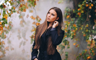Gothic autumn woman phone serious - a black coat free wallpaper