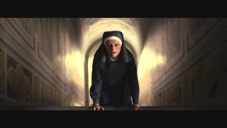 Nun dark room light hands - her knee free wallpaper for desktop