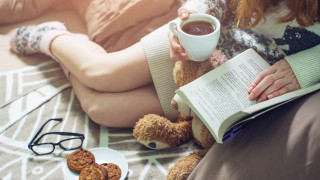 Woman sitting bed book teddy - cozy free wallpaper for desktop