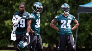 Football players field helmets ball - helmet free wallpaper