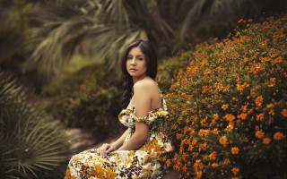 Woman dress flowers trees palm - a palm tree in the foreground free wallpaper
