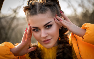 Woman braid blue eyes serious - a braid free wallpaper