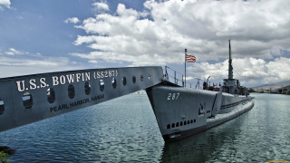 Large boat lake flag pole - top of a lake next free wallpaper